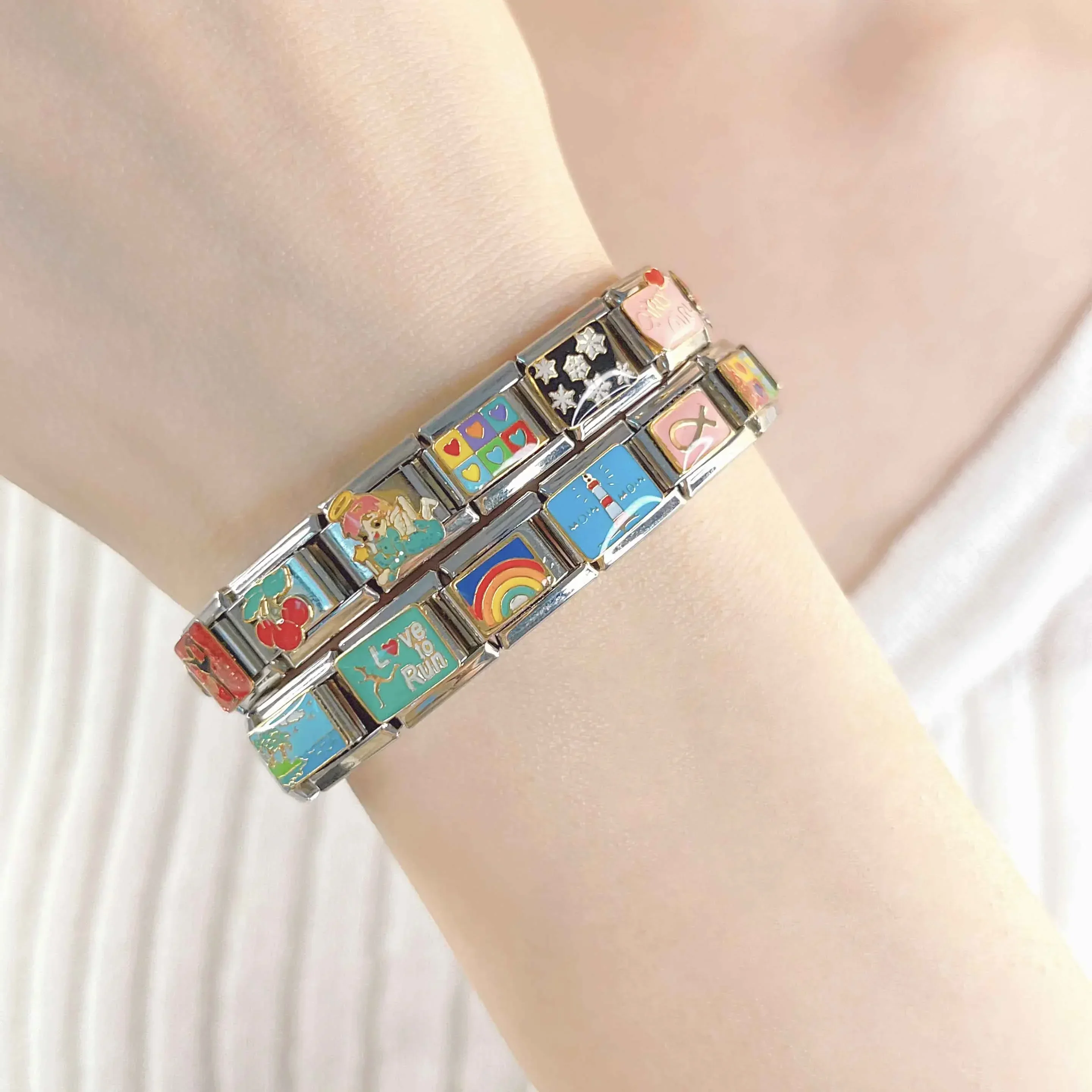 お得！18K イタリアンジュエリー　ブレスレット Hapiship 新 9 ミリメートル幅デイジーフラワースタースノーフレーク