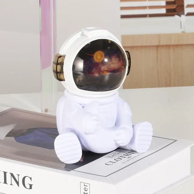 Astronaut Cool Mist Humidifier with LED Light Aroma Diffuser USB Desktop Humidifier Portable Humidifier for Bedroom Home Office 3