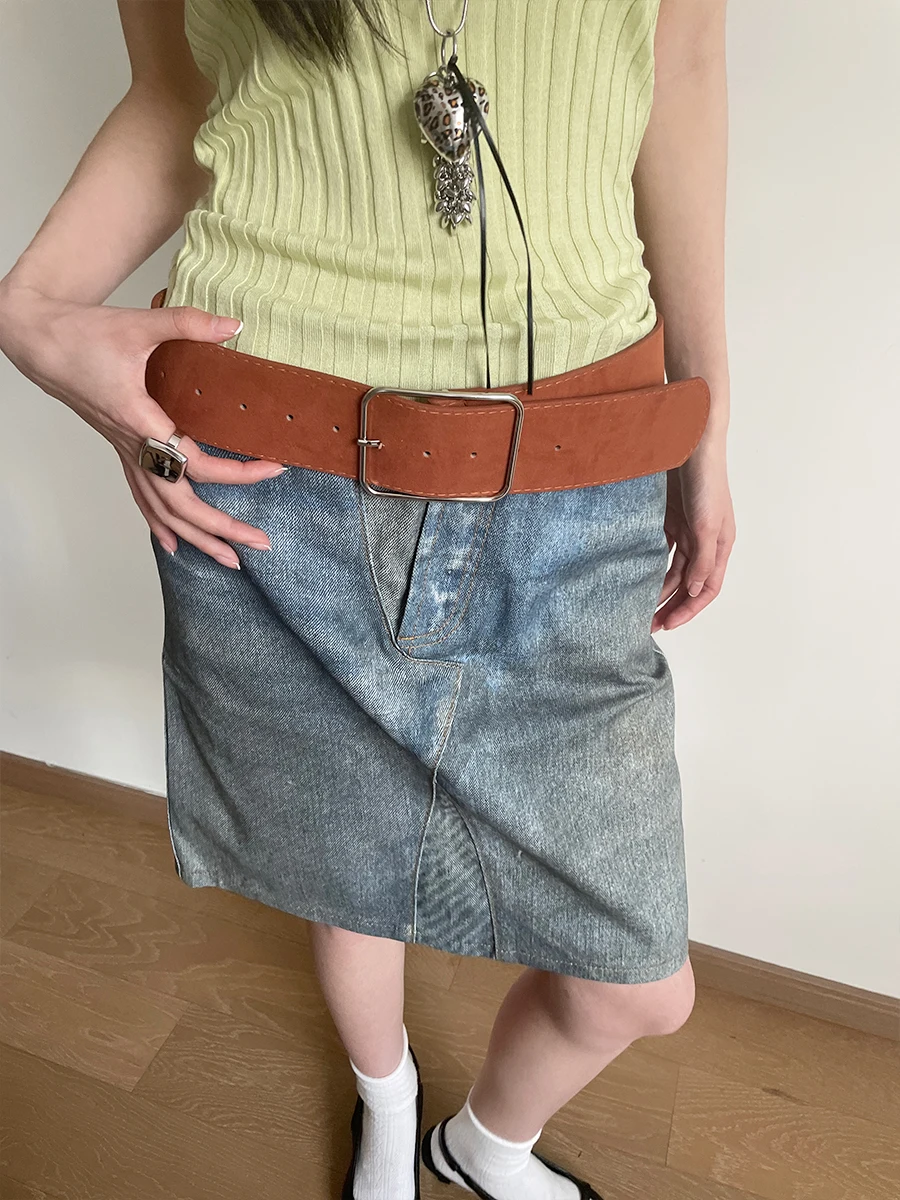 Vintage-Inspired Marbled Brown Wide Waist Belt with Decorative Design