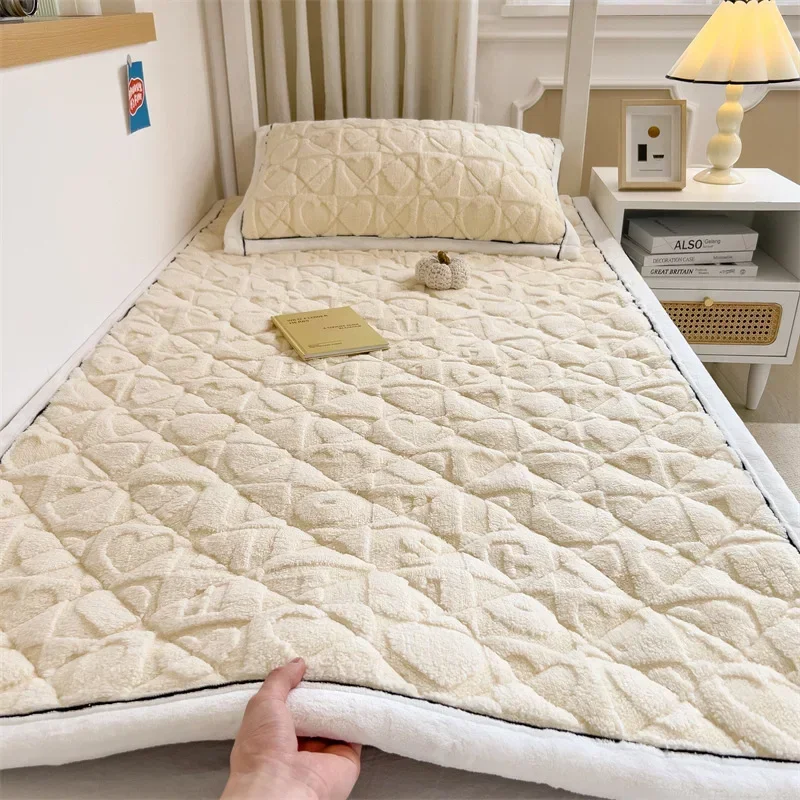 Winter Soft Milk Velvet Warm Mattress Topper Home Dormitory Single Double Bed Sheet Thicken Floor Tatami Mat Bedspread Bed Cover
