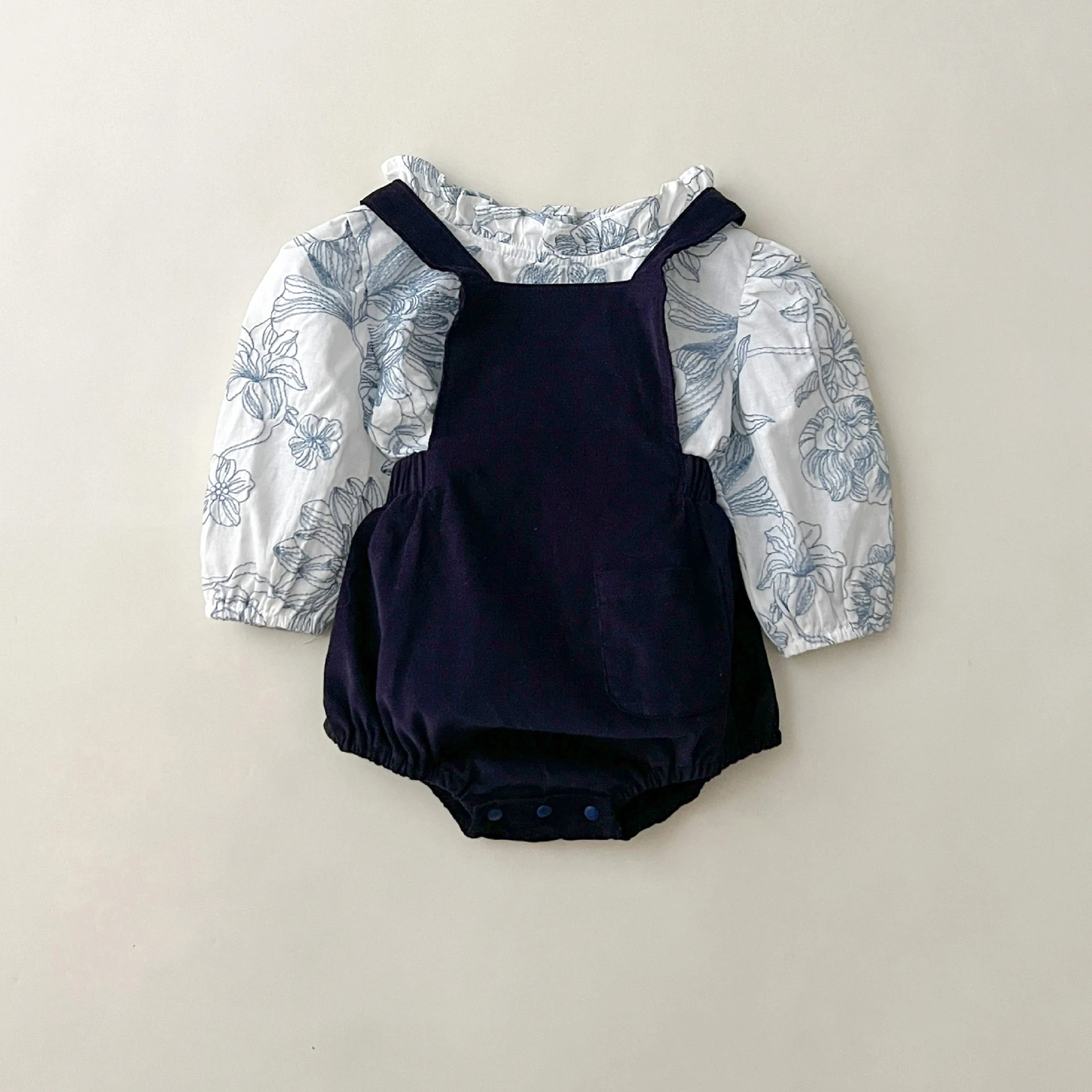 

Baby Girl Corduroy Carrying Pants Two-Piece Set For Girls Spring and Autumn Princess Sweet Set romper Toddler Strap Pants