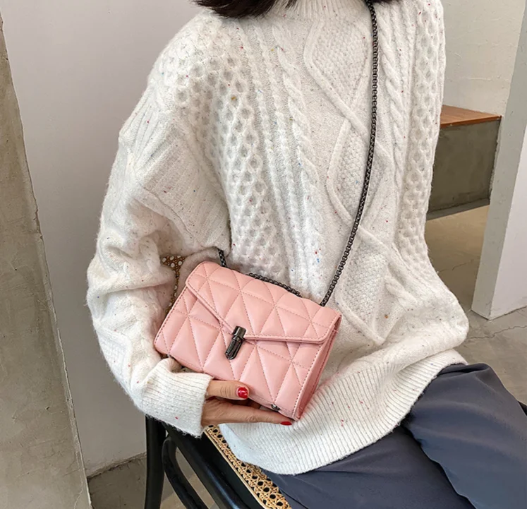 Stickgarn Damen 2024 neues trendiges und Nischendesign Einzelschulter-Crossbody Internet berühmte kleine quadratische Tasche_voghion.com