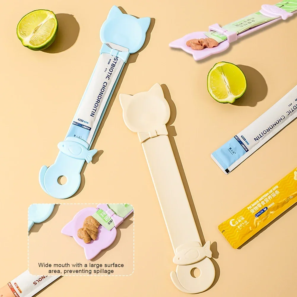 Churu Tube Helper: Dispenser per snack liquidi e purè per gatti, con cucchiaio dosatore, facile da usare, accessori per l'alimentazione degli animali domestici