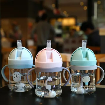 밀짚 아이들과 함께 250ml 아기 먹이 컵 먹는 병을 배우십시오 빨대를 가진 아이 훈련 컵