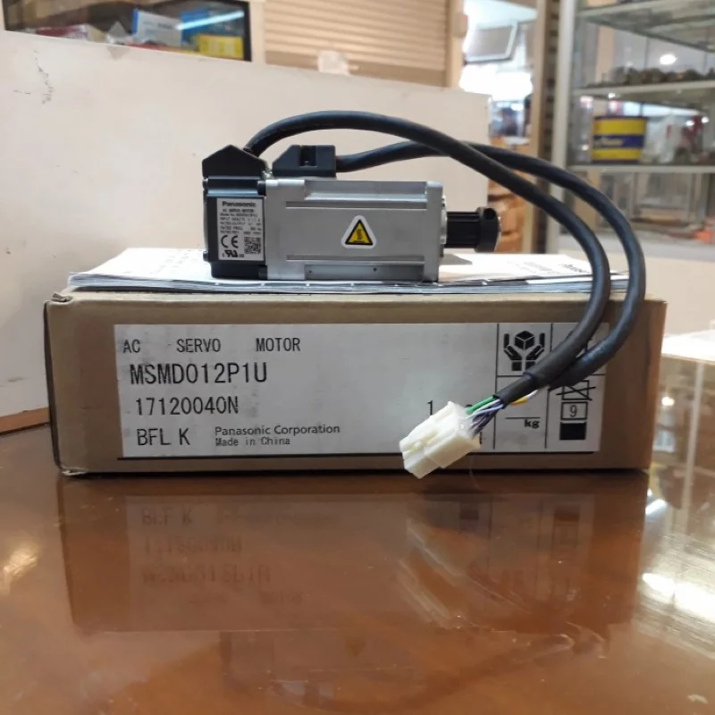 

Серводвигатель переменного тока MSMD012P1U, 1 шт., Новый в коробке, один год гарантии