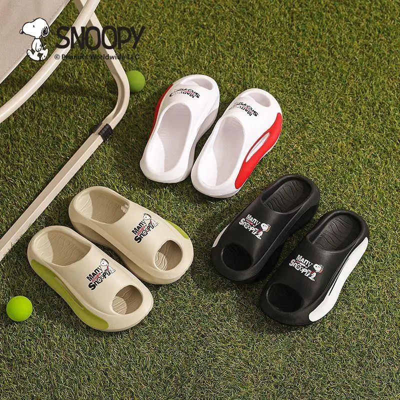 

Симпатичные детские тапочки Kawaii Snoopy с аниме-рисунком, летние Нескользящие шлепанцы на мягкой подошве для детей, домашние красивые тапочки