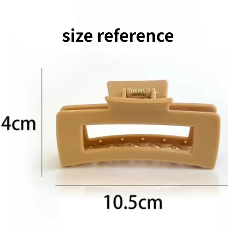 Multiple styling options with the hair clip
