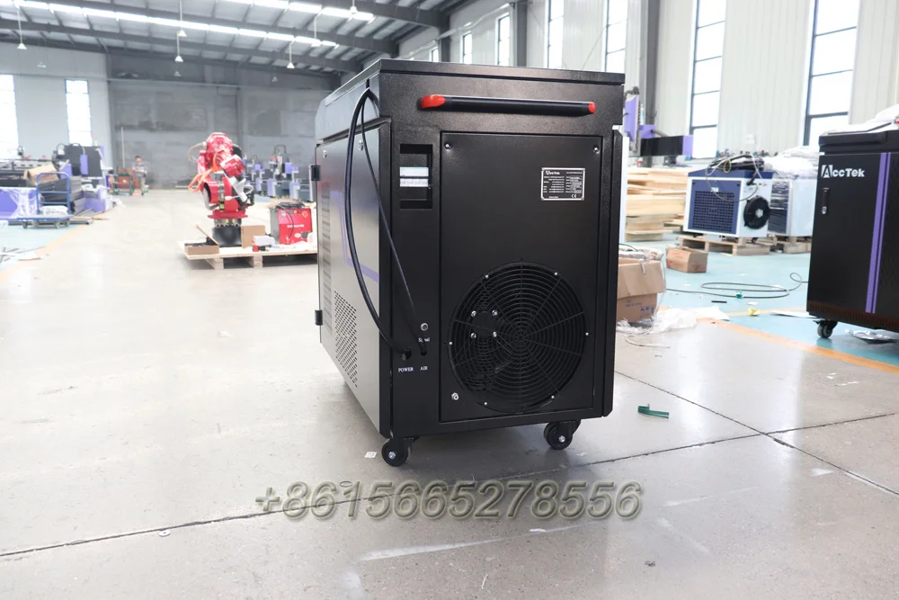 AccTek Robot Fiber Laser Welding Machines 3kW with Ce Certification Door to Door Delivery for Sale