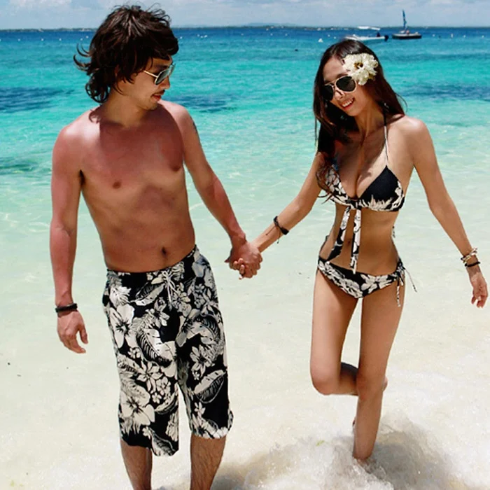 Couple's Swimming Suits Bla Flower Hot Spring Soaking Bikini Beachwear Matching Men's Women's Swimwear for Couples
