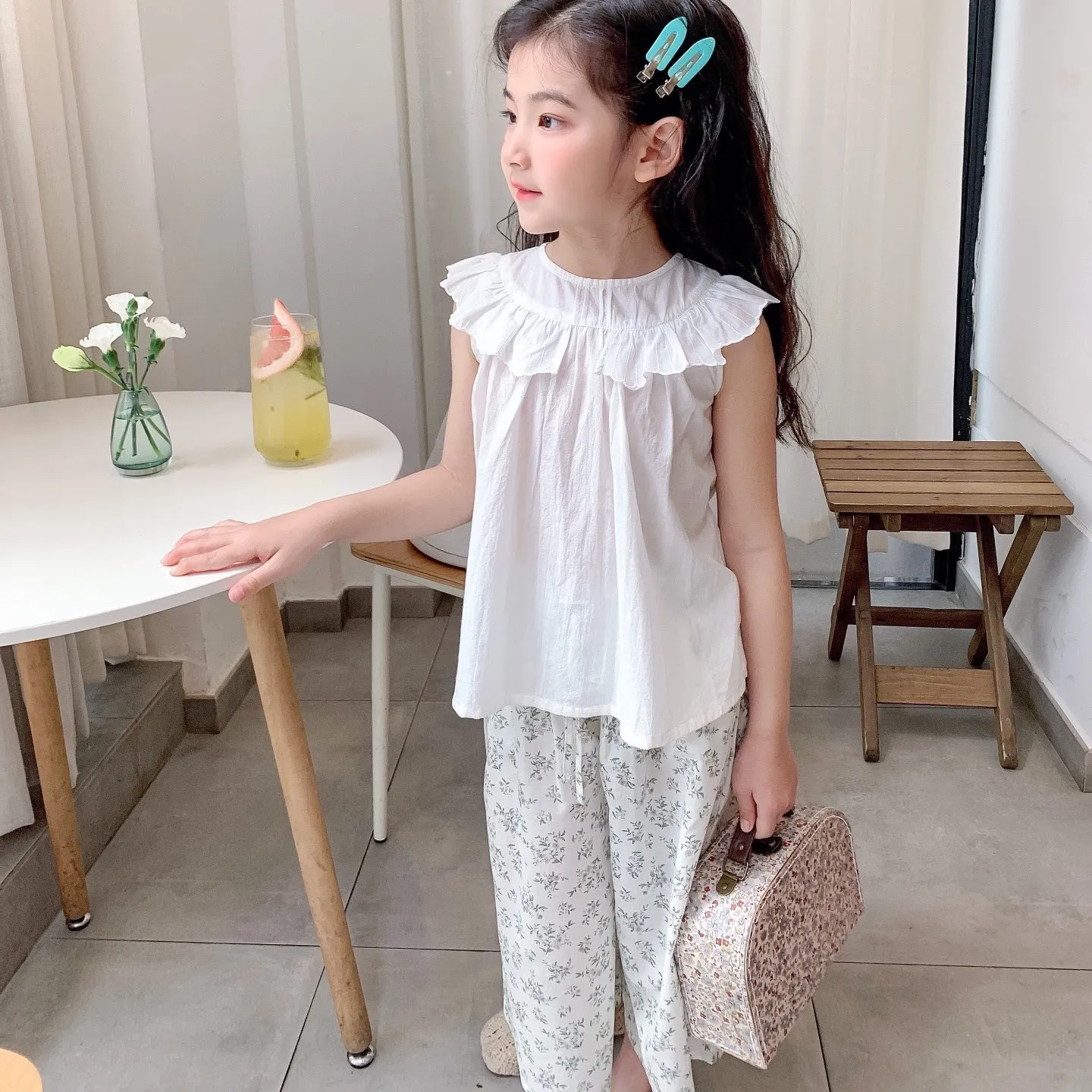 

Pre-sale 3.25th send summer baby girls clothes White embroidered light and soft solid color blouse girls lovely tops