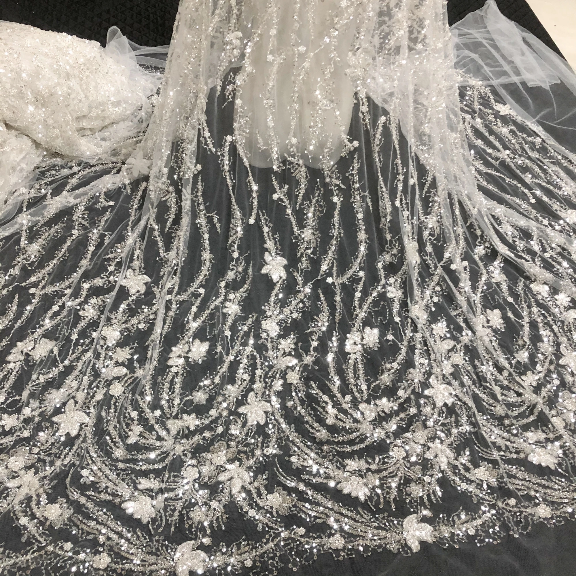 

Silver Shiny Bead Sequin Embroidery Suitable For High-End Wedding And Evening Dress Fabric Design