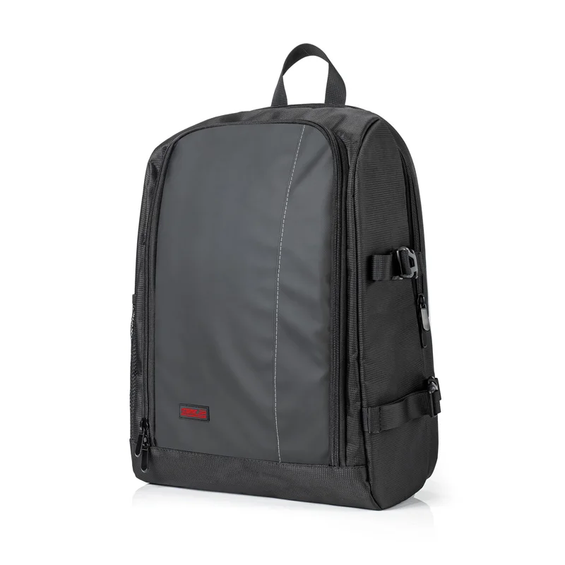 Sac à dos étanche STARTRC pour DJI Air 3 posé sur une table, fermeture éclair et boucles visibles