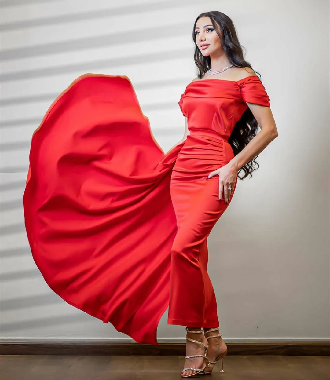 

Vintage Long Satin Red Evening Dresses With Slit Sheath Off Shoulder Ankle Length Pleated فساتين السهرة for Women
