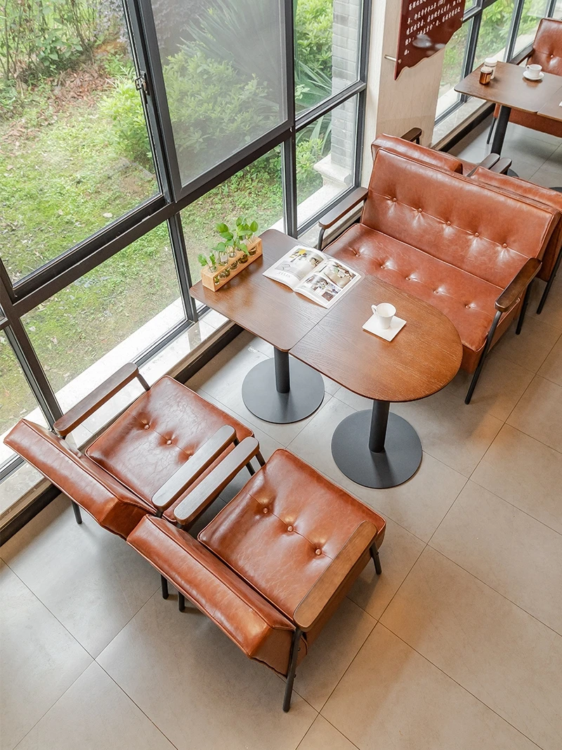 Рисунок 3 - Кофейный столик в стиле ретро