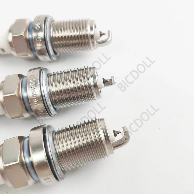 

4/6PCS 06H905611 FR6KPP332S Iridium Spark Plug for VW Volkswagen CC EOS GTI Passat Jetta Tiguan Audi A3 A4 A5 TT Quattro 2.0L