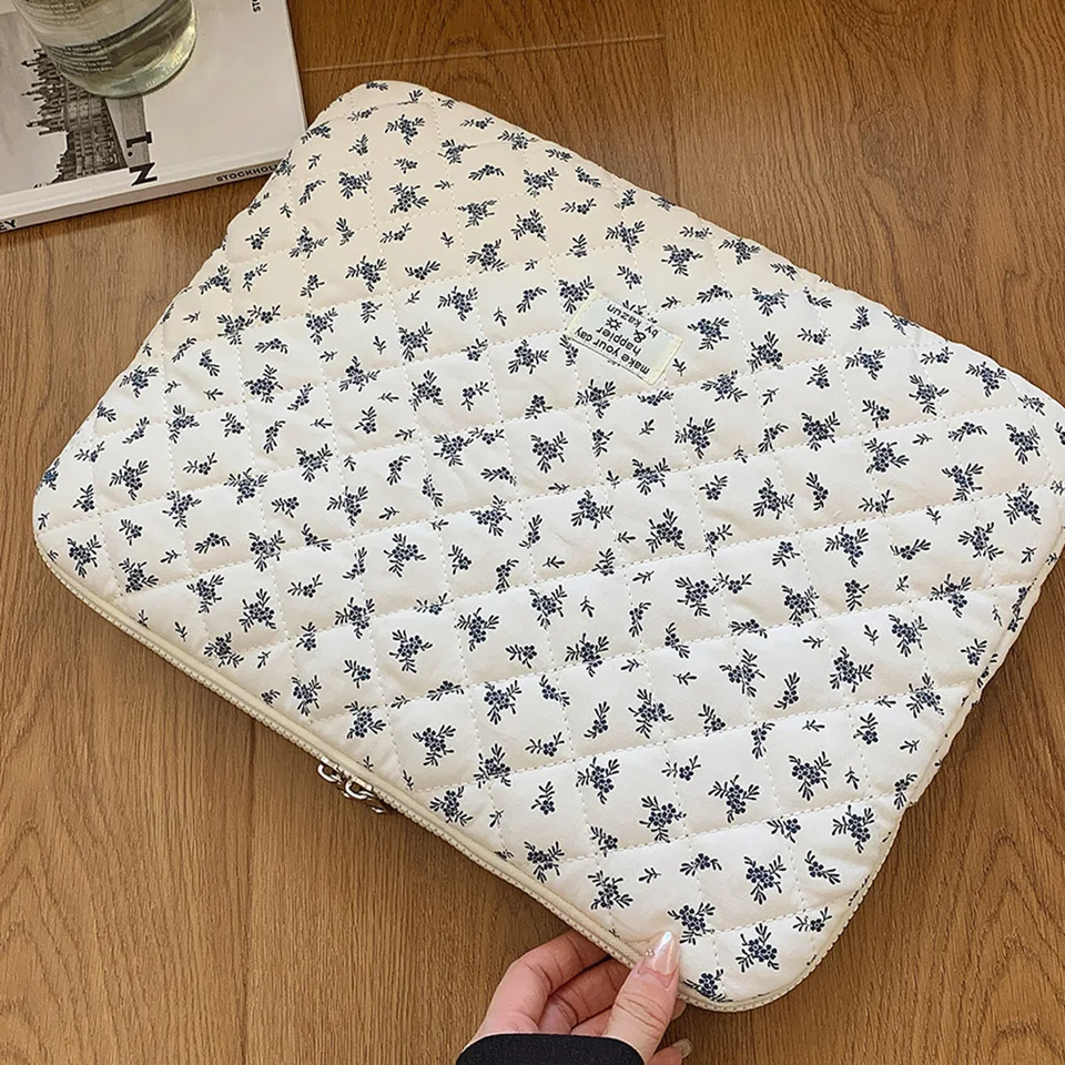 Fluffy Padded Maple Leaf Laptop Sleeve Bag