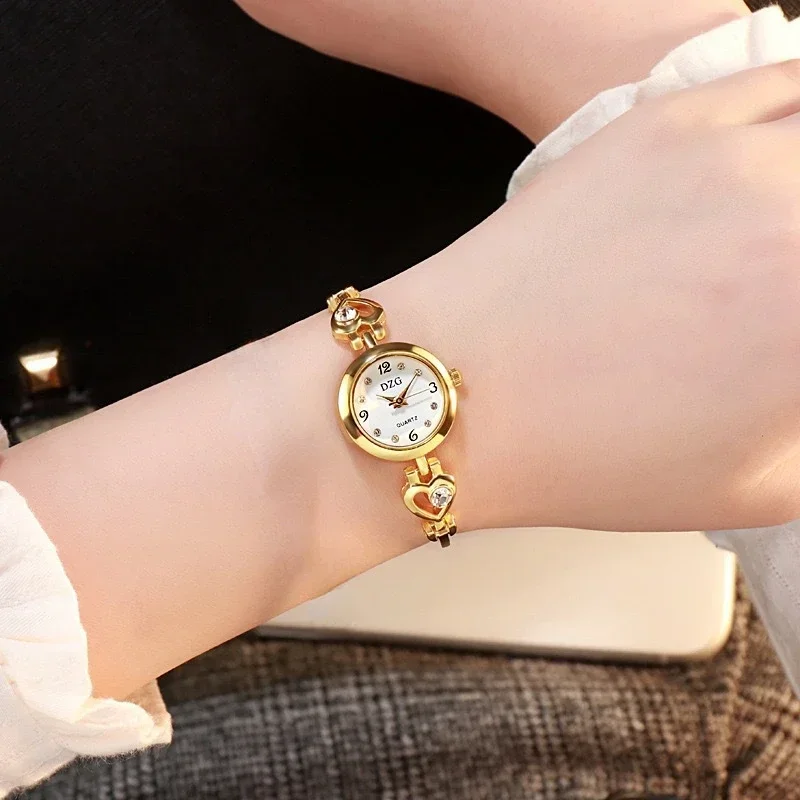 Fashion Women Quartz Watch Classic Roman Ladies Bracelet Watches Women High Quality Silver Wristwatch Vintage Female Clock