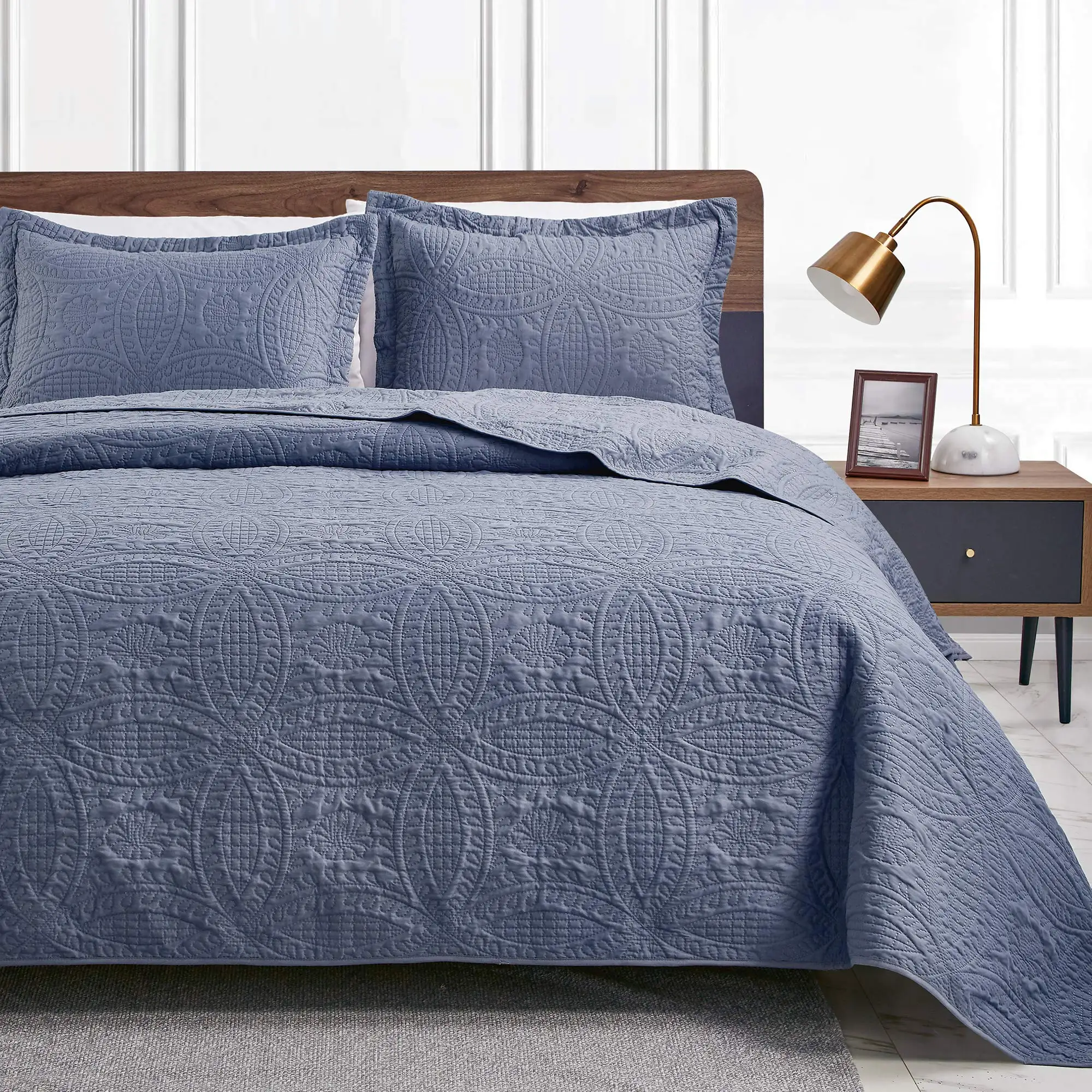 Quilts for Queen Bed Blue Bedspreads-Soft Bed Summer Quilt Lightweight Microfiber Bedspread- Modern Style Coin Pattern Coverle