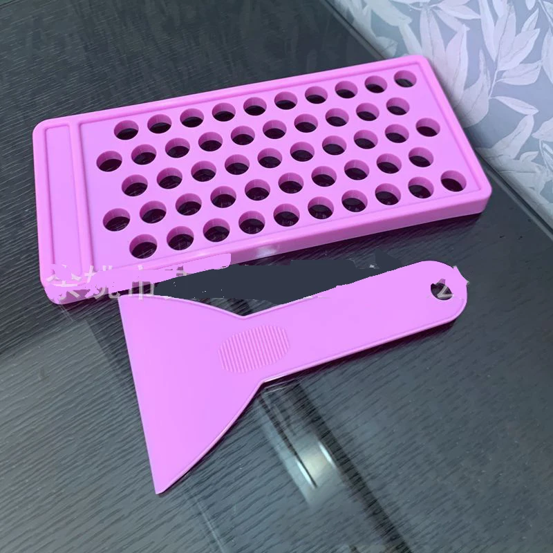 Lip Balm Crafting Kit 2pcs/set Includes Lip Balm Pouring Tray and Spatula set for 50pcs/time 0.15oz (4.25g) Gloss Tubes