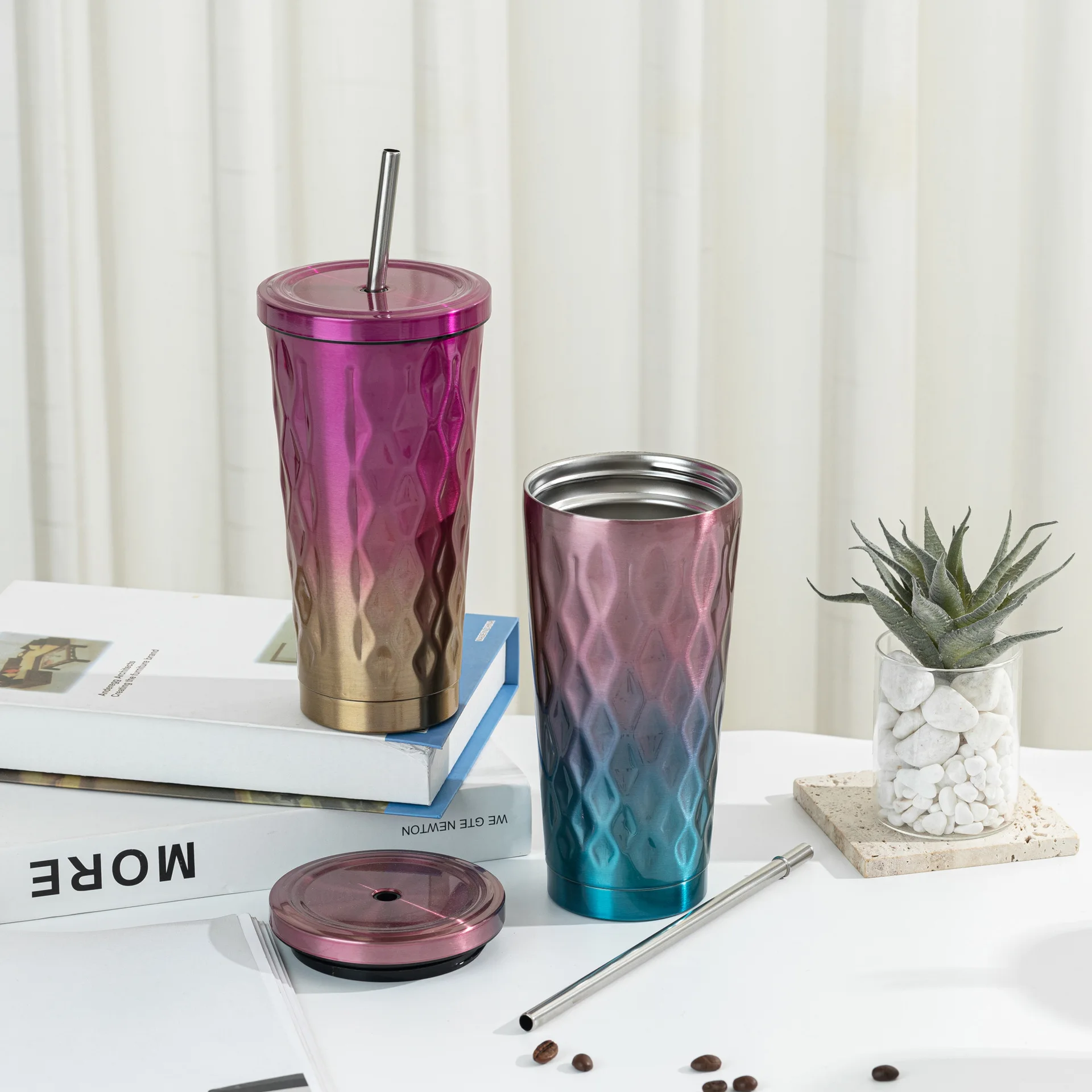 

Double layer stainless steel vacuum insulated cup, diamond shaped gradient color straw cup, large capacity, convenient car mount