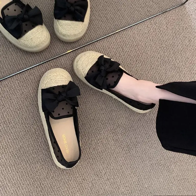 

2024 New Spring Single Shoes Thick Sole Breathable Mesh Bean Shoes Fisherman bow Shoes Casual Ladies Lefu Shoes