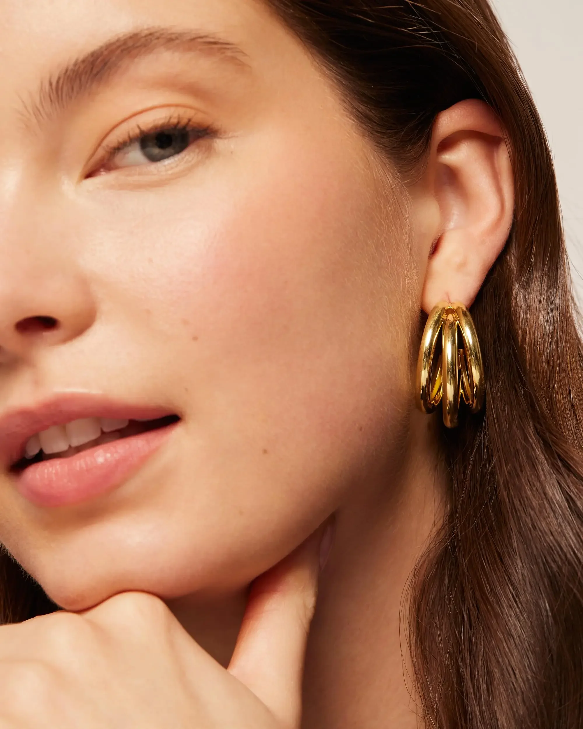 Women 14K Gold Plated Chunky Multi Hoop Earrings Lady Hypoallergenic Trendy Triple Split Loop Huggie Earrings Popular Jewelry 3