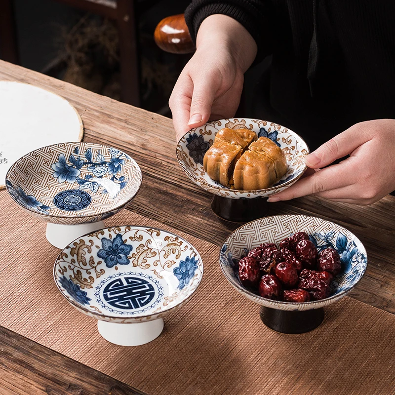 

Retro Chinese ceramic high-legged fruit bowl home Zen small dish dried fruit bowl plate blue and white dessert plate for Buddha