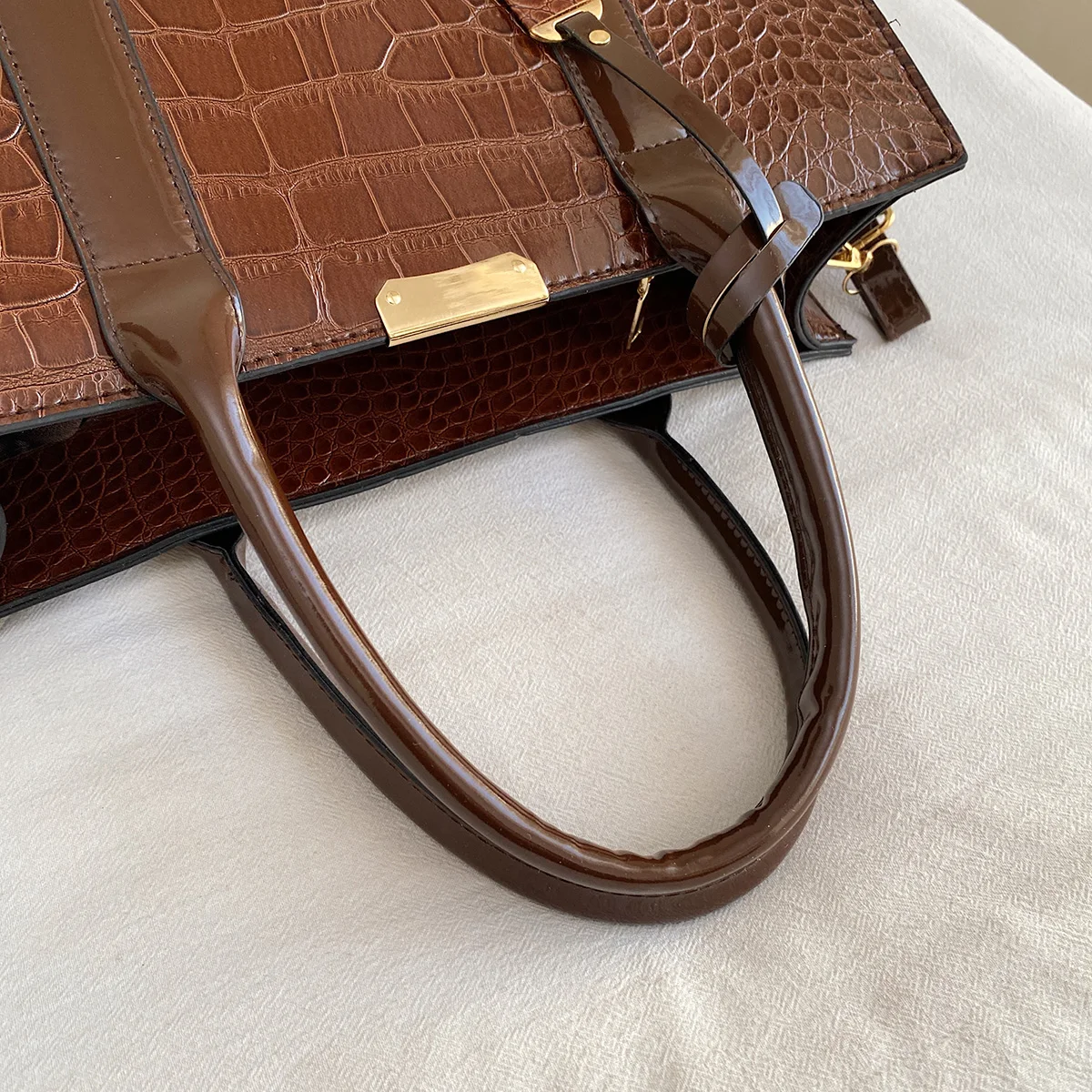 Crocodile Women's Crossbody Patent Leather Women's Messenger Bag Bag High Quality Ladies Handbag