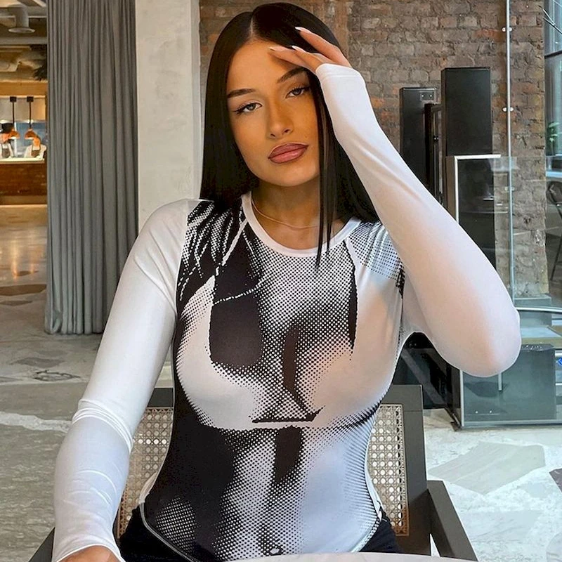 

Gothic Graphic T Shirts for Women 2023 Spring and Summer New Y2k Grunge O-neck White Tops Women Streetwear Aesthetic Tee T-shirt
