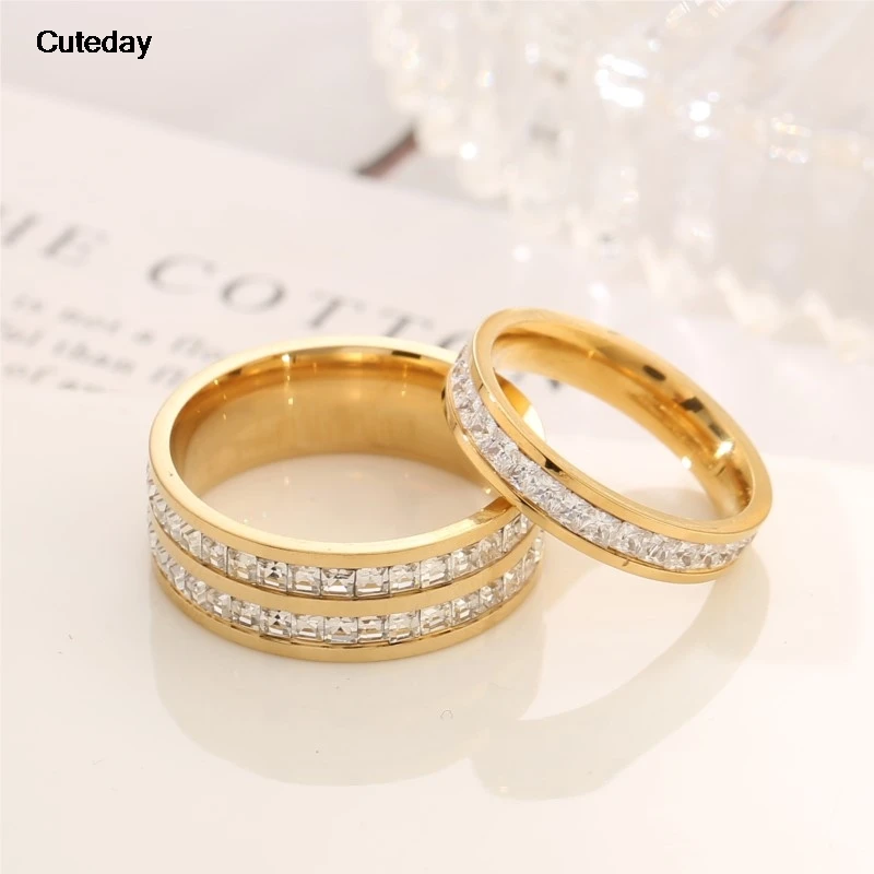 Elegant Two-Tone Silver & Gold Zircon Engagement Ring