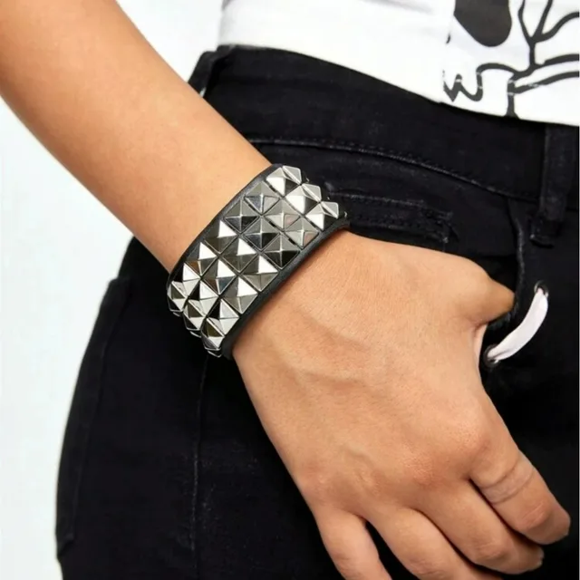 Nouveau Bracelet à ongles Punk Rivets Bracelet de Couple décontracté Hip-Hop fête gothique nouvel an noël saint valentin cadeaux d'anniversaire