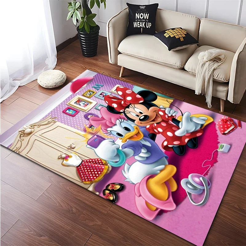 thumbnail image 1 of Alfombra de Mickey Mouse de Disney, bonita figura de Anime, alfombra estampada de Minnie, dormitorio infantil, sala de estar, sofá, felpudo antideslizante, alfombras de suelo, 1 of 4