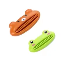 1 bear 1 frog