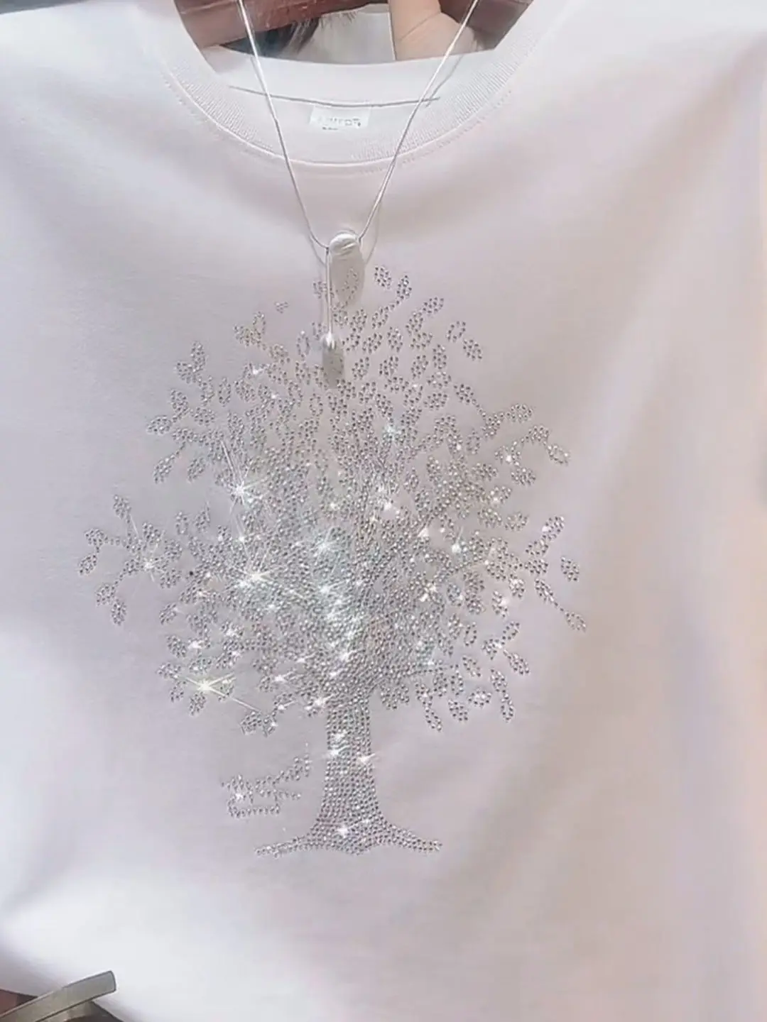 Faionable Summer 2025 Pure Cotton ort Sve Loose Fit round Ne Diamond Embellied Top Ele Slimming Women's T-irt