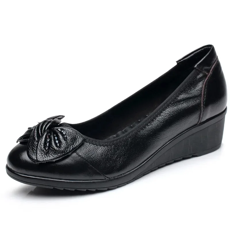 Mother Shoes Leather Single-shoe Wedge Soft Sole Mid-heel Leather Shoes Four Seasons Shoes Casual Flat Middle-aged and Elderly