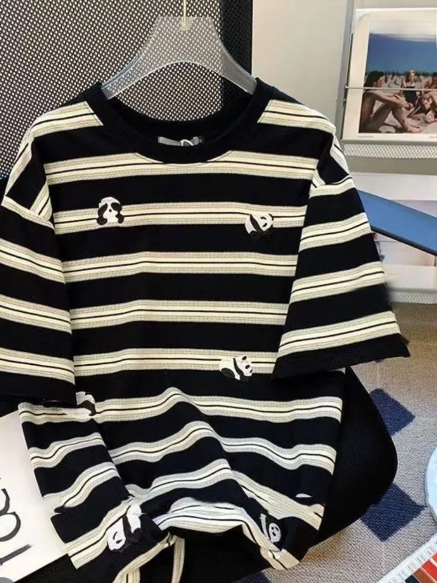 Retro Contrast Color Bla White Striped Panda Embroidery ort Sve T-irt ex Summer New Faion Top Ins Sle round ...