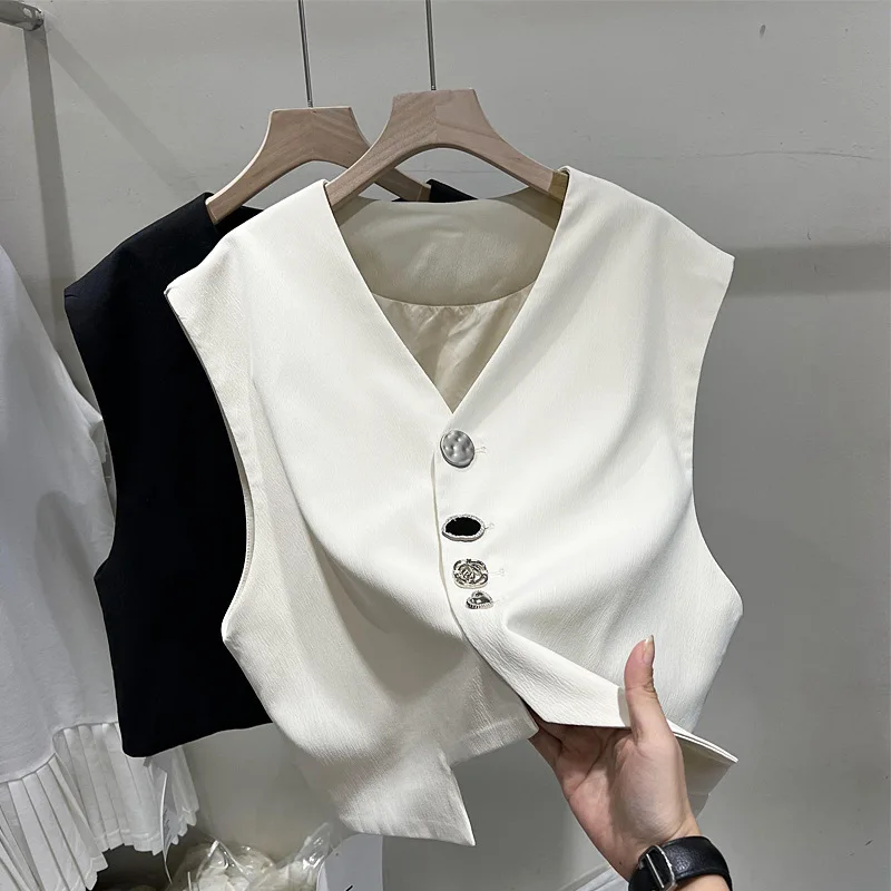 Women's Summer New Decorative Button Horse Clip Sleeveless Short Design Top with Suit Vest Coat