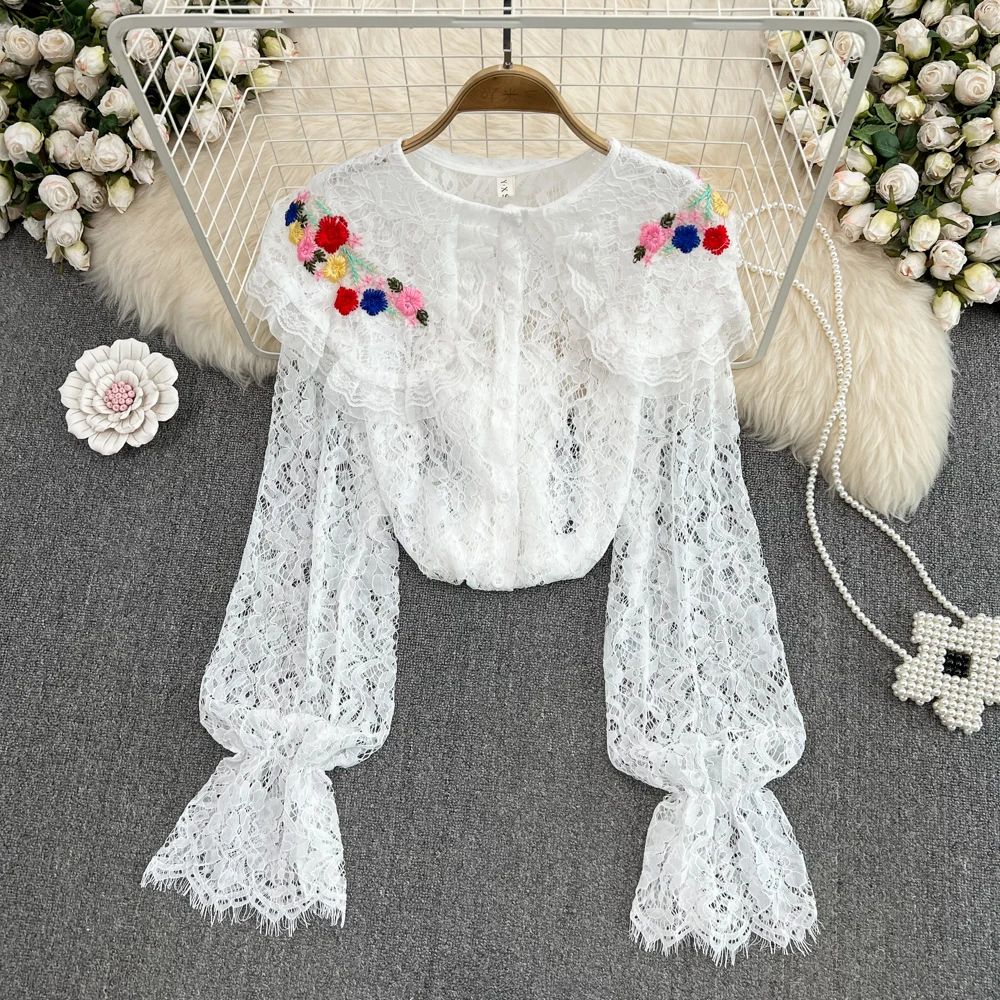 

Autumn French-style Age-reducing Doll Collar Loose Single-breasted Lace Shirt Women's Western-style Long-sleeved Top