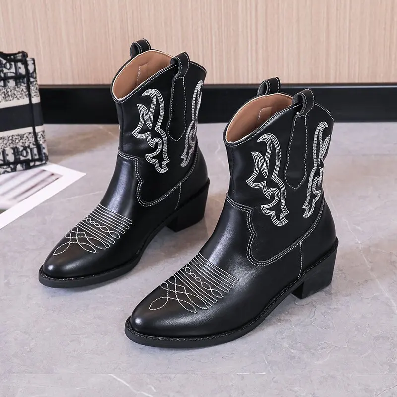 Large Size Women Boots Autumn New European and American Knight Boots Women Thick Heel Embroidered Short Boots for Female