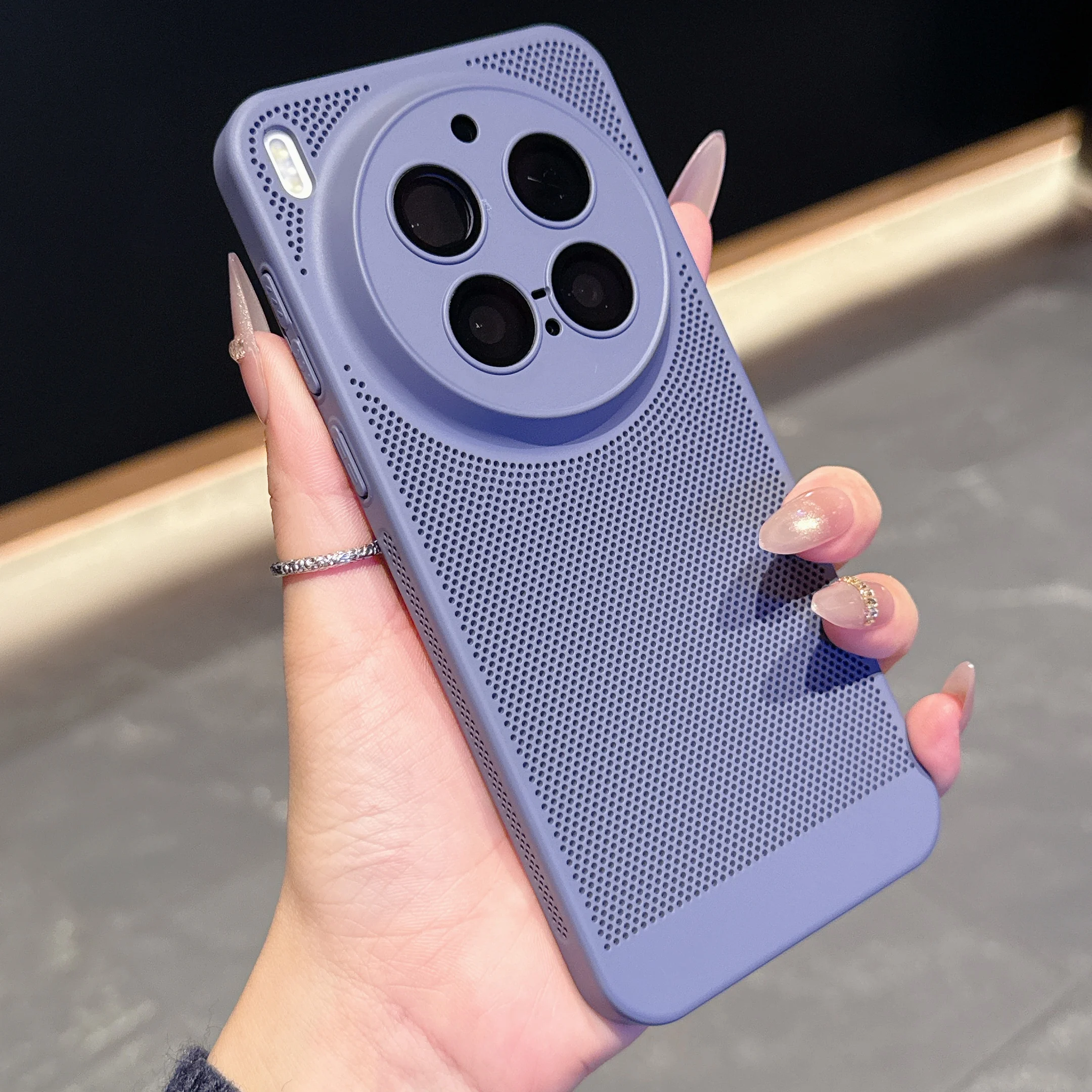 Breathable Mesh Cooling Heat Dissipation Matte PC Case with Glass Lens Protection