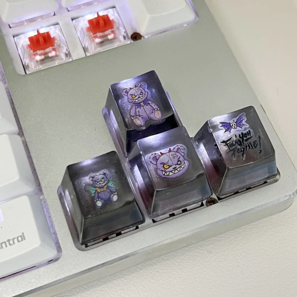 4Pcs New Best Selling Translucent Demon Bear Keycaps Cross Axis