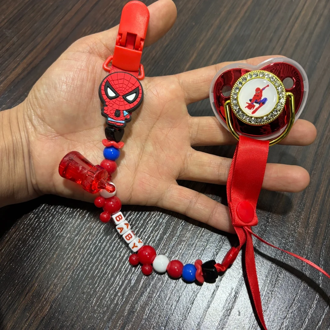 Ciuccio per neonati con texture realistica del capezzolo, con tappo antipolvere e clip con catenella anti-caduta, sicuro da usare - immagine 5