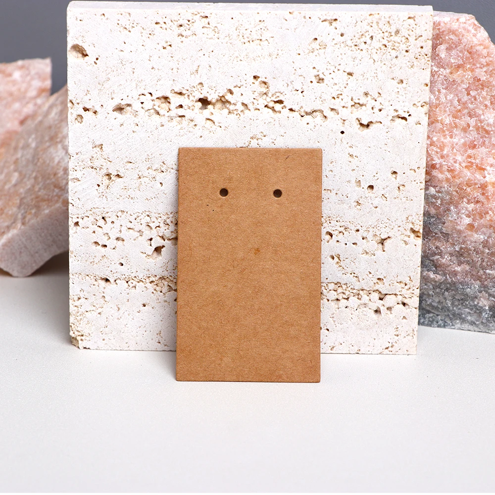 Рисунок 4 - Пустые вертикальные витрины для сережек-гвоздиков