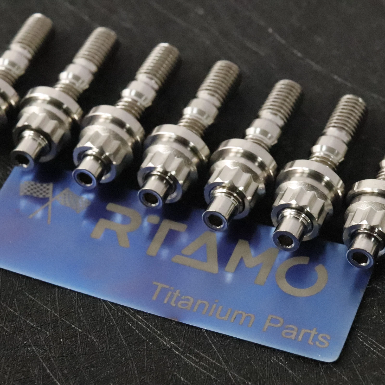 Titanium Alloy Exhaust Manifold Stud Kit 8 Pieces Kit Burnt Blue for F20C/F22C exhaust assembly