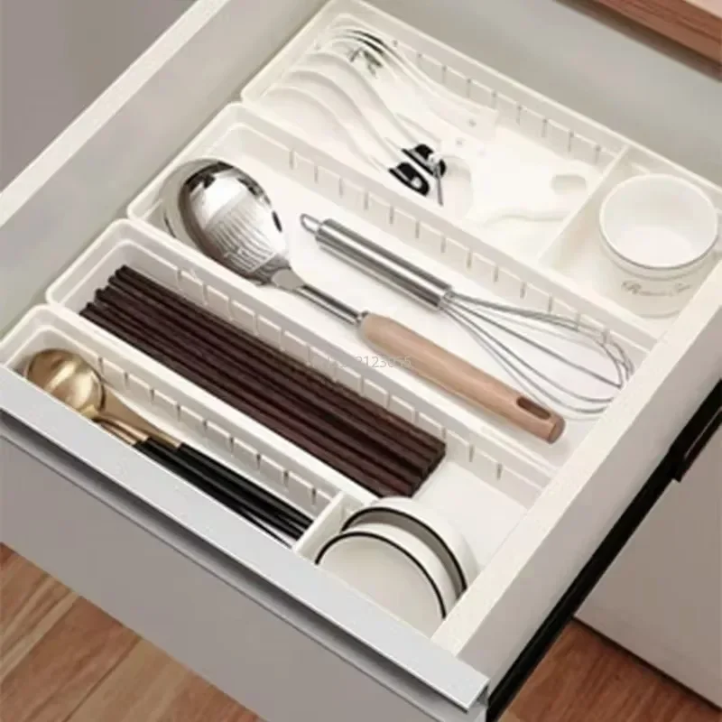 Kitchen Cutlery Storage Boxes Plastic CutleryTray Holder with Adjustable Divider for Spoons Fork Knives Kitchen Drawer Organizer