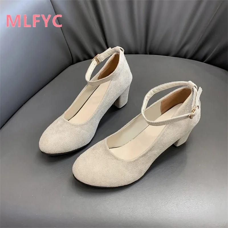 Spring and Autumn New High Heels Waterproof Platform Buckle Thick Heel Medium Heel Shallow Mouth Professional Single Shoe Women