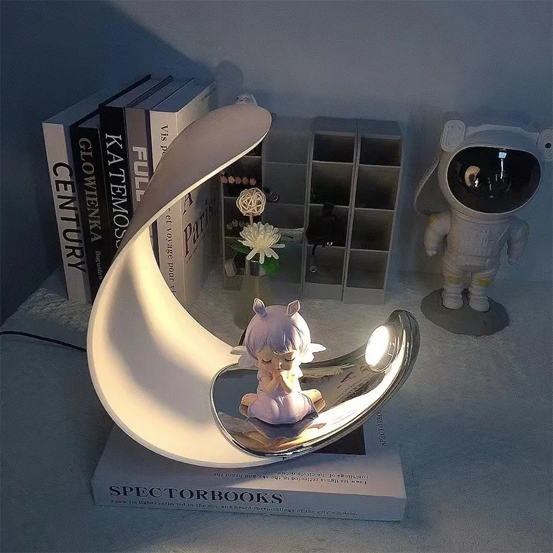 Рисунок 3 - Итальянская дизайнерская прикроватная настольная лампа