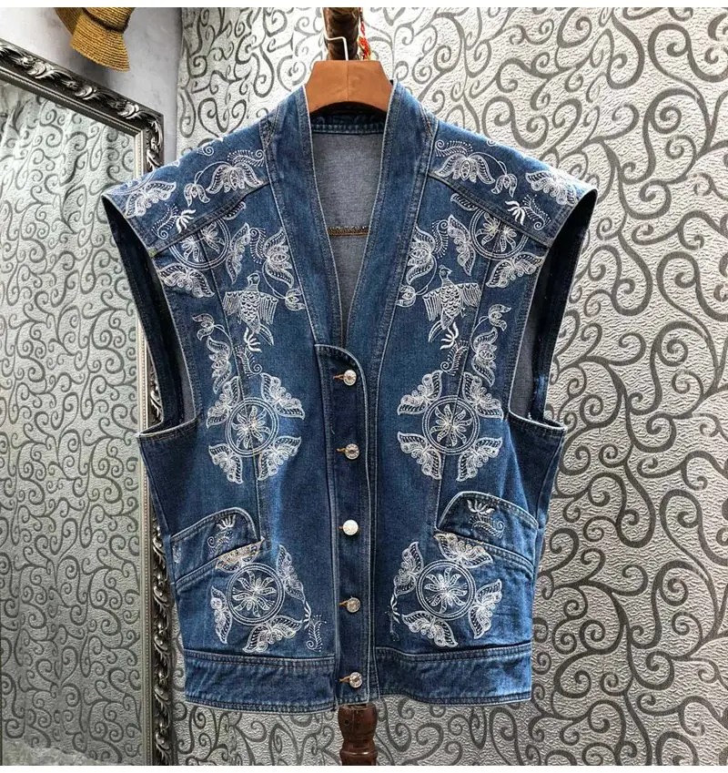 

High Quality Denim Coats 2023 Spring Vest Jacket Women V-Neck Exquisite Embroidery Sleeveless Casual Blue Jeans Coat Outerwear