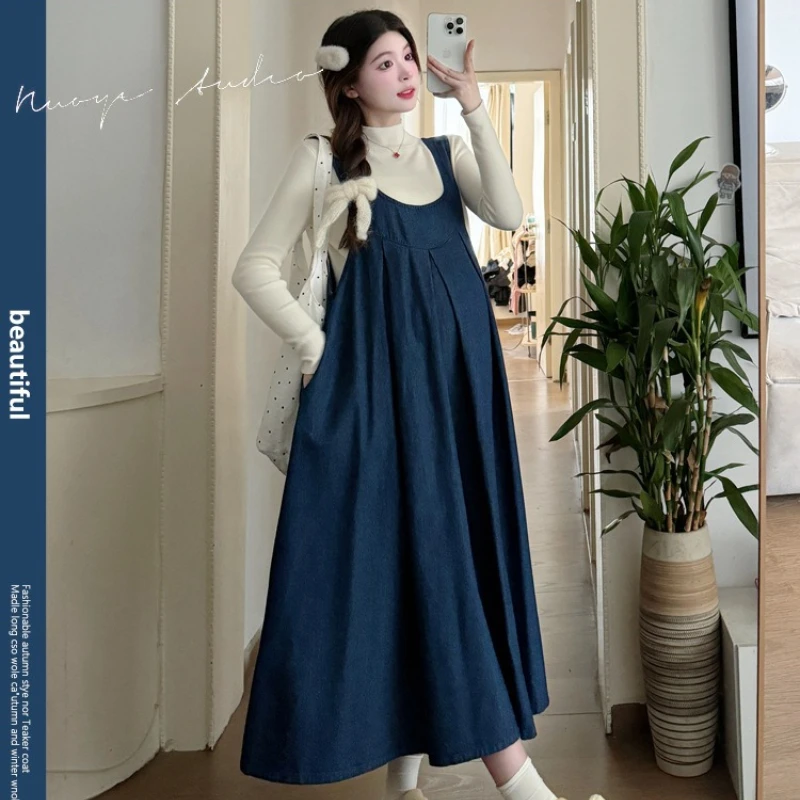 2026 봄 가을 신상 임부복 루즈핏 부드러운 데님 오버롤 드레스와 흰색 긴팔 베이스탑 투피스 세트