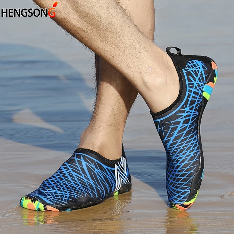Escarpines Deportes Acuáticos Antideslizante para Hombre Mujer Zapatos de Playa Velcro Secado Rápido Ligeros Zapatos Barefoot Verano para Buceo FANSU Zapatos de Agua Adulto 
